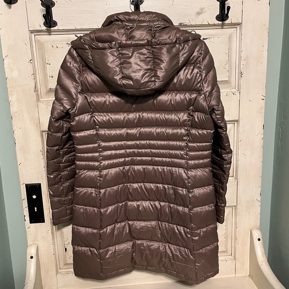 Andrew Marc Women's Champaign Color Hooded Zip Puffer Coat Size M - Picture 2 of 10